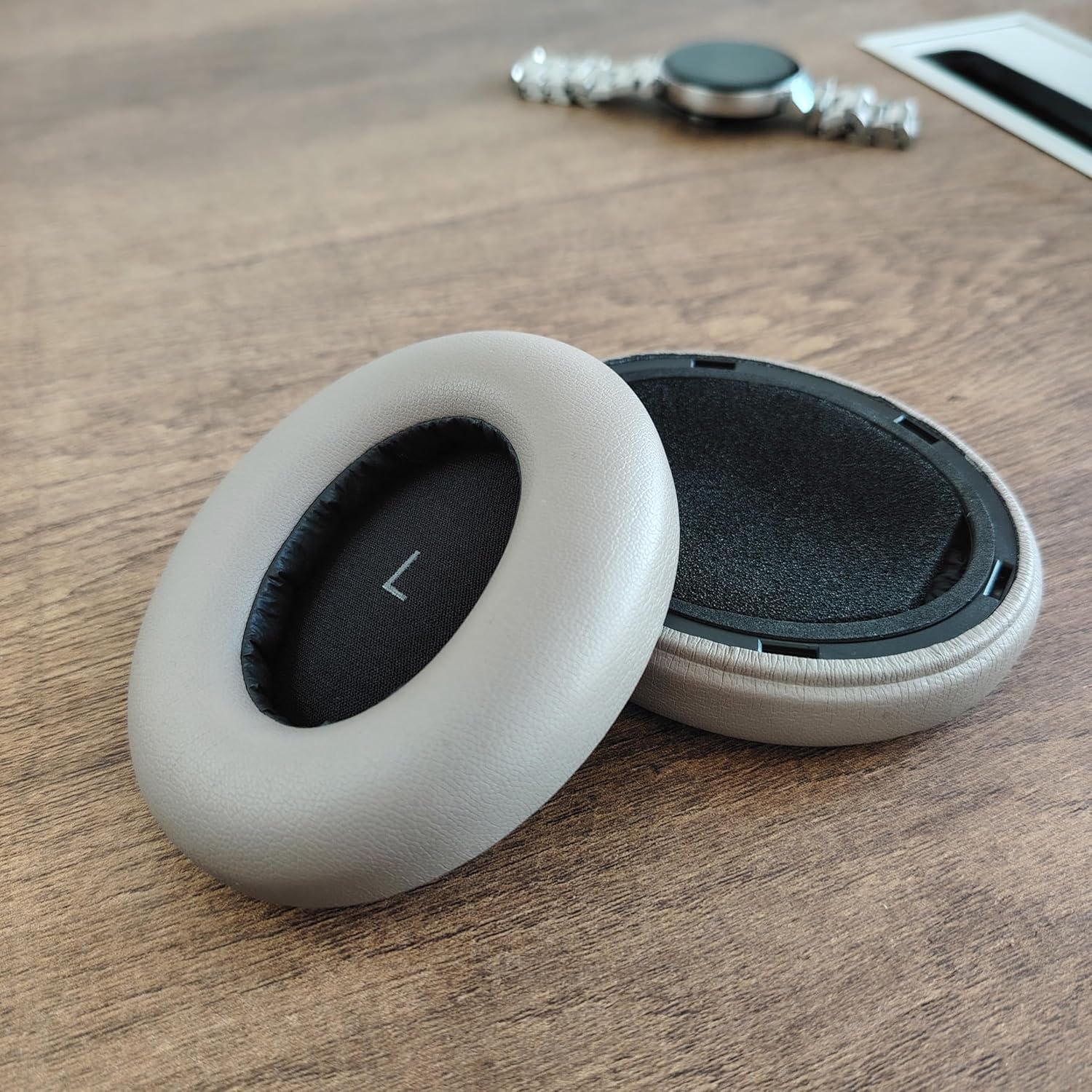 Zachte pro oorkussens, hoofdba - Sennheiser Headphone Momentum 4 recensie en prijs